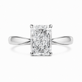 Solitario de cuatro puntas con corte radiante de diamante de laboratorio de 2,00 ct