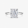 Diamante de laboratorio radiante de 3.2 Ct con banda delgada pulida